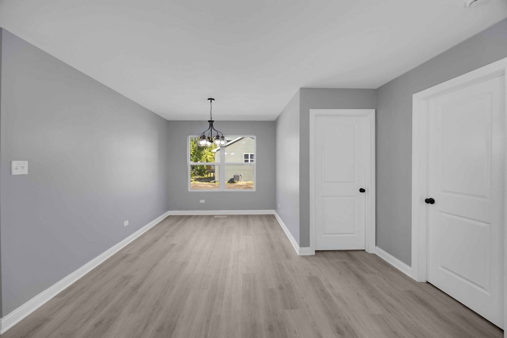 Braidwood, IL 60408,460 N School ST