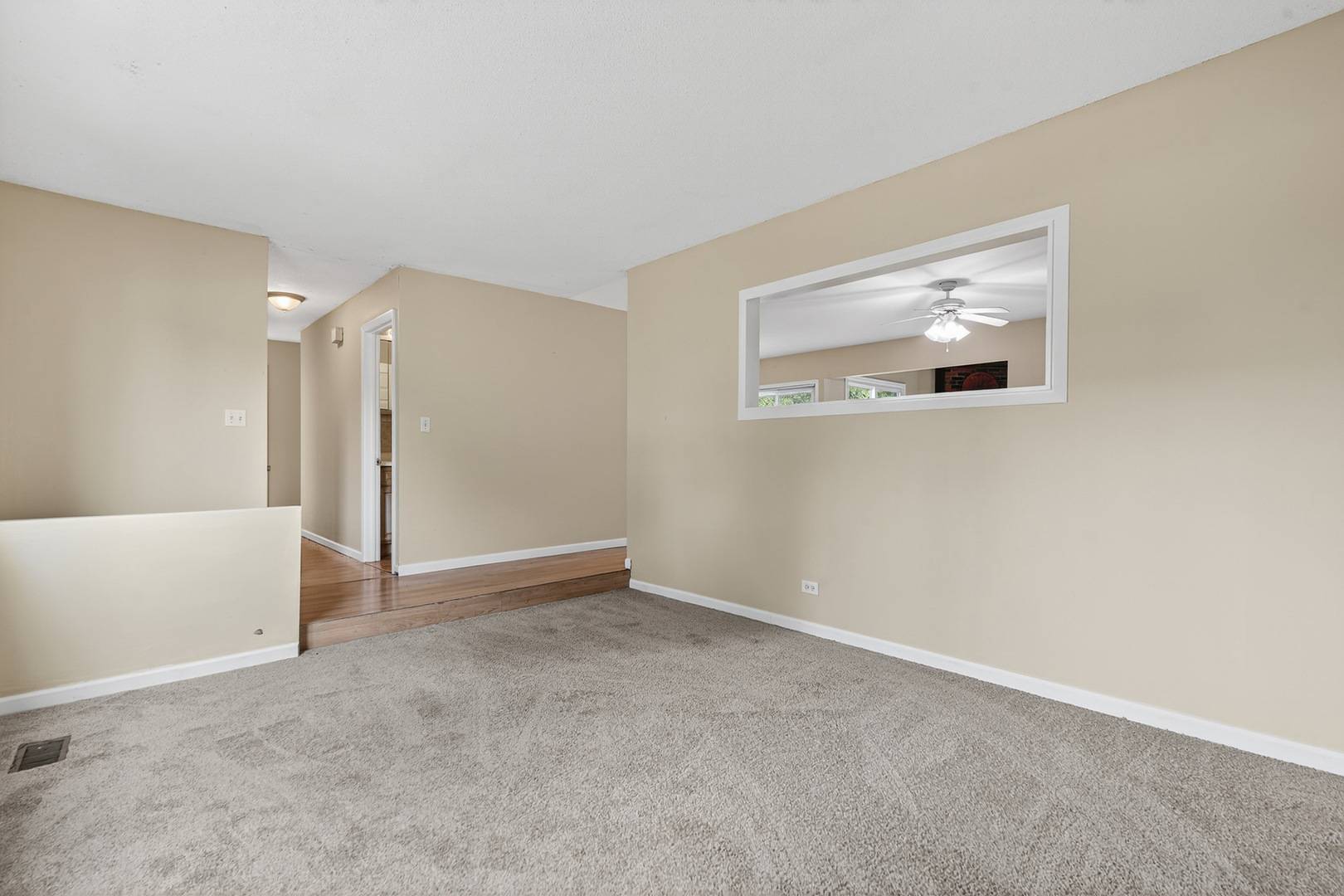 Hanover Park, IL 60133,5200 Curtis LN