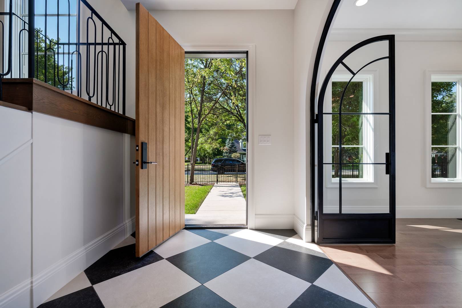 Glenview, IL 60025,809 Lenox RD