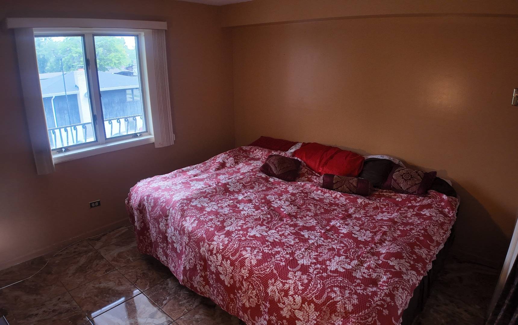 Lansing, IL 60438,18560 Escanaba AVE #211