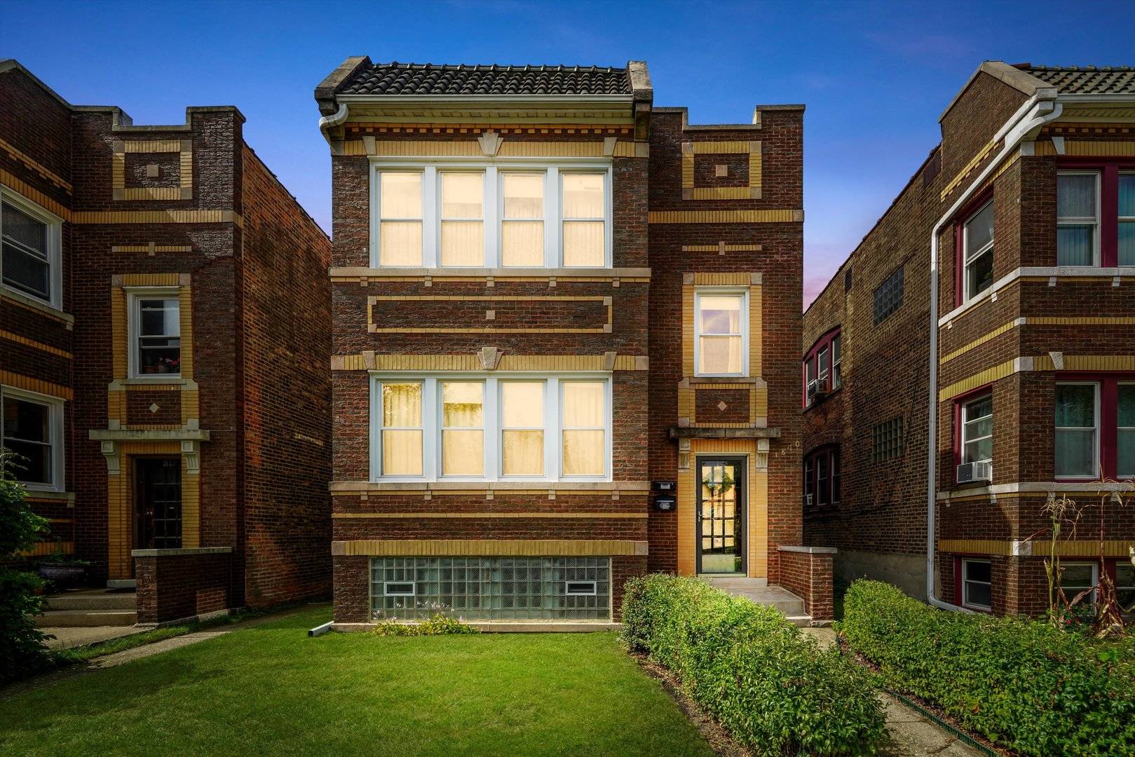 Cicero, IL 60804,1810 S 58th AVE