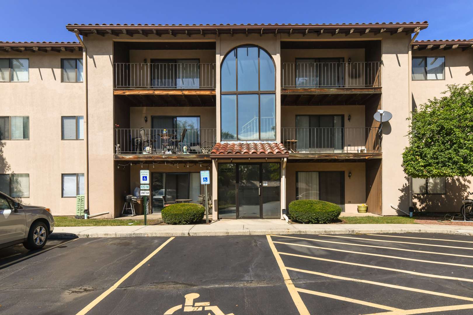 Lombard, IL 60148,21W581 North AVE #71