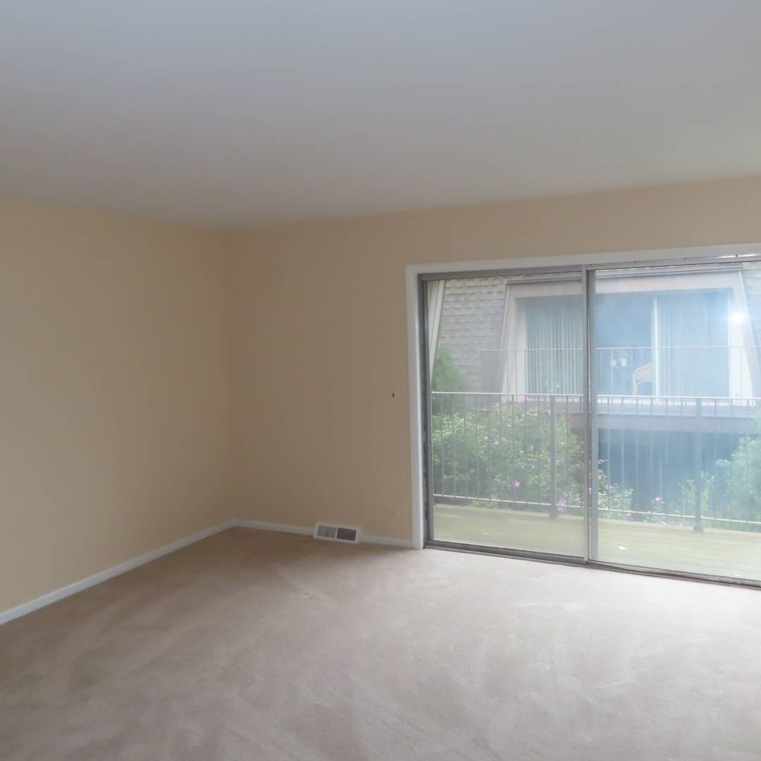 Glenview, IL 60025,1855 Tanglewood DR #F