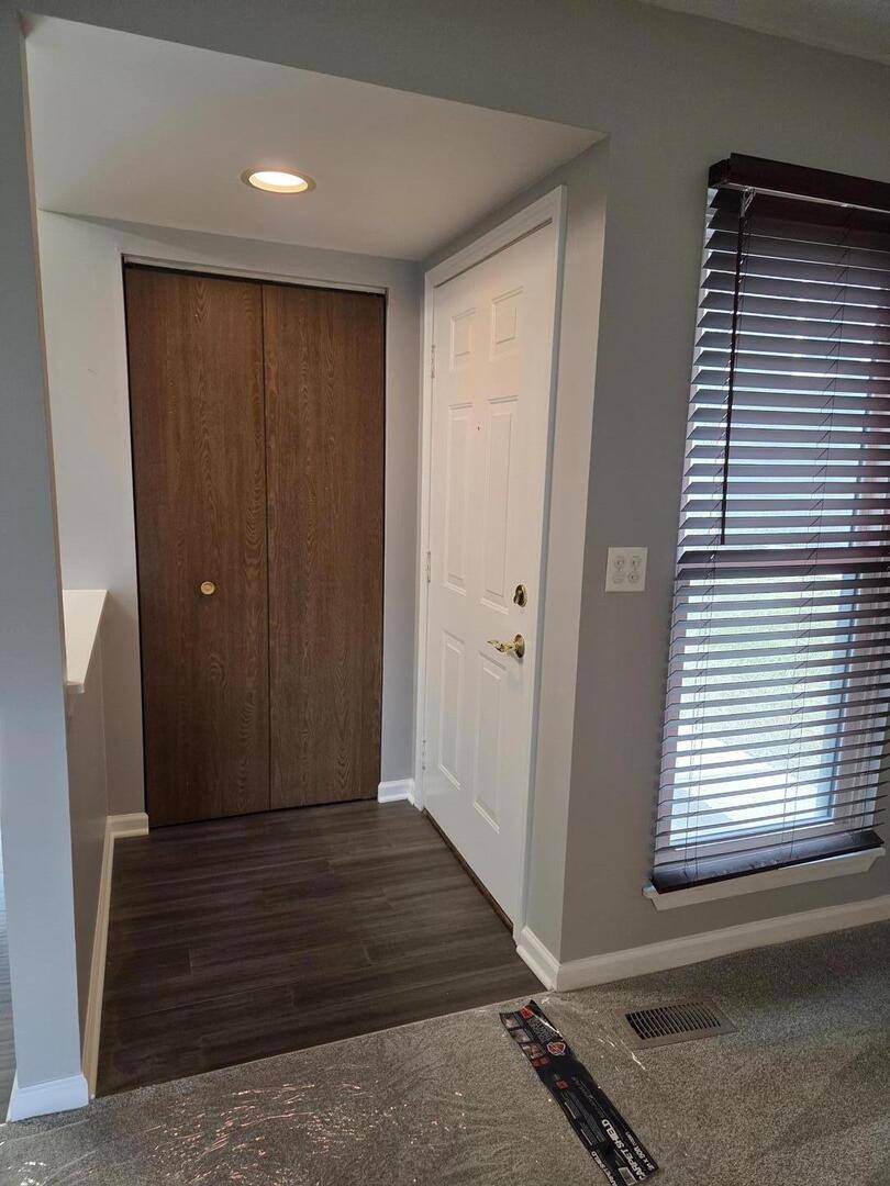 Schaumburg, IL 60193,916 Manchester CIR #916