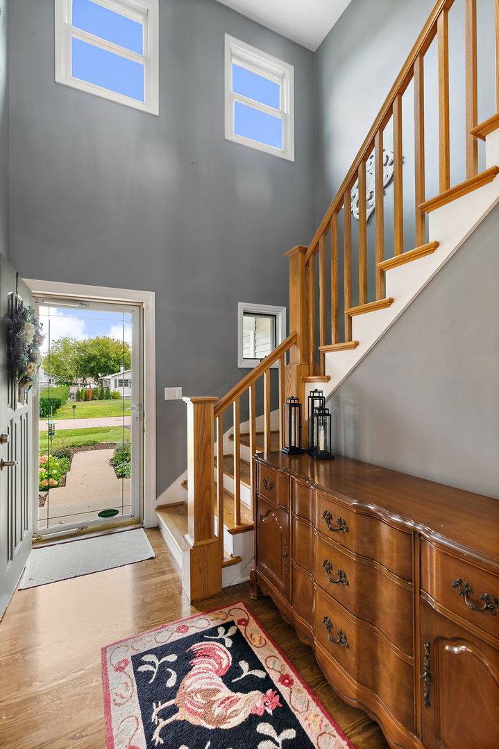 Mchenry, IL 60050,811 Carol AVE