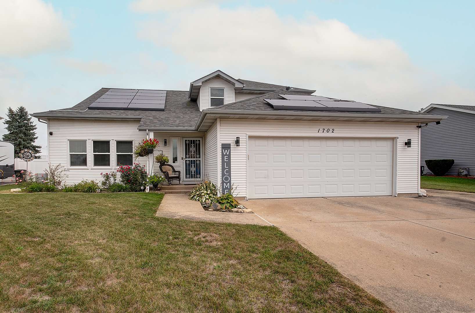 Joliet, IL 60431,1702 Timberline DR