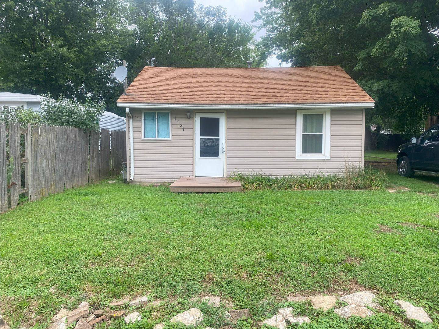 Rock Falls, IL 61071,1701 English ST