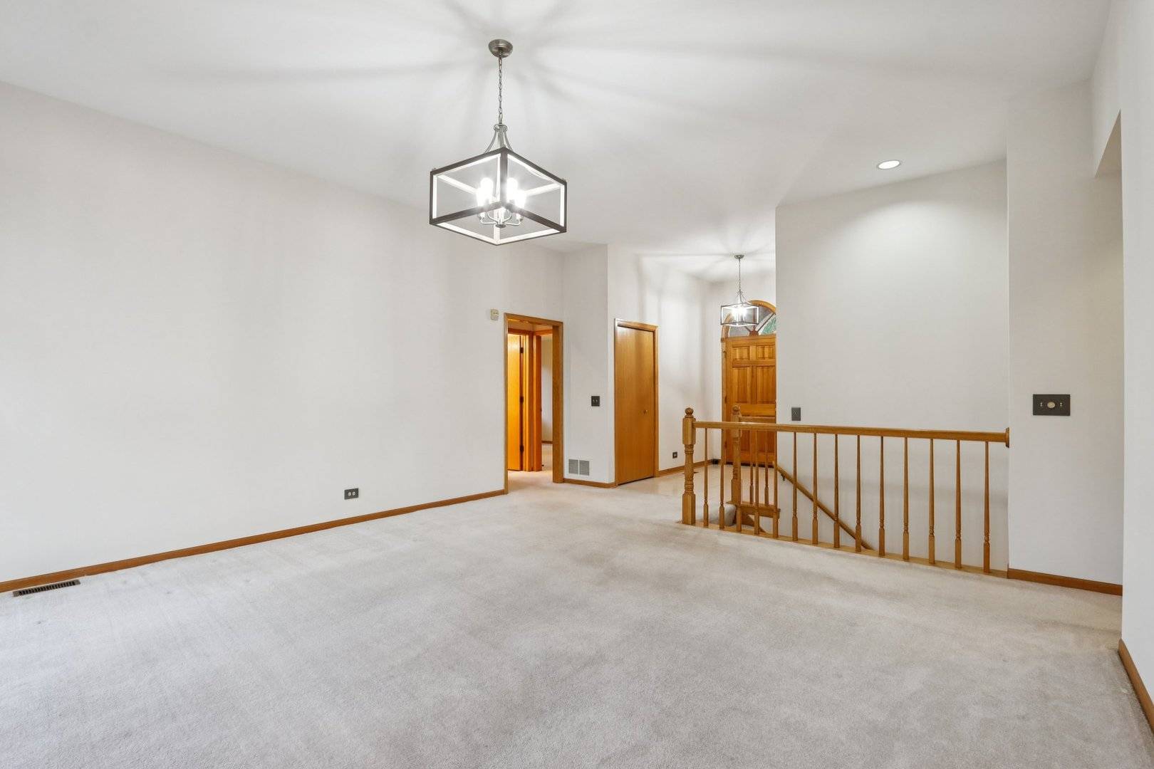 Spring Grove, IL 60081,1421 Elm ST