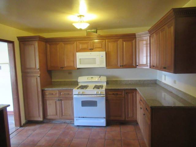 Lake Zurich, IL 60047,77 Mionske DR