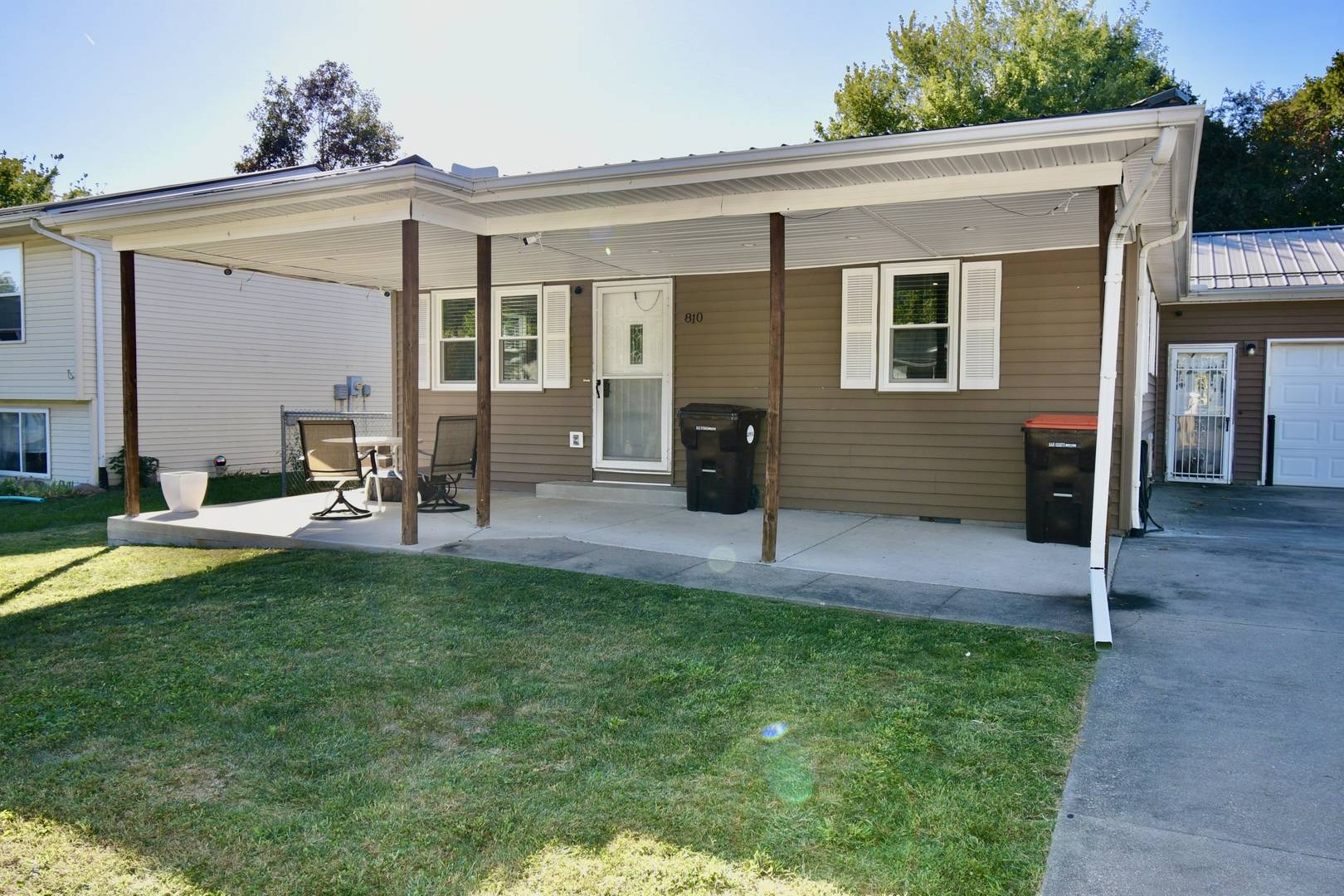 Heyworth, IL 61745,810 Tomahawk CT