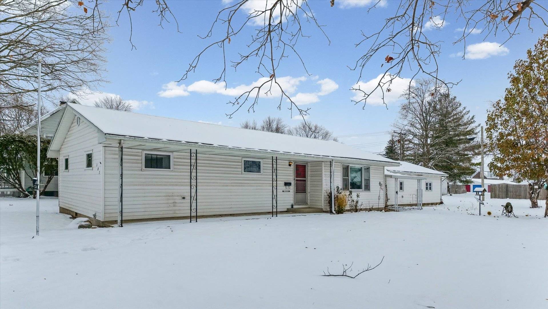 Homer, IL 61849,107 N Ellen ST