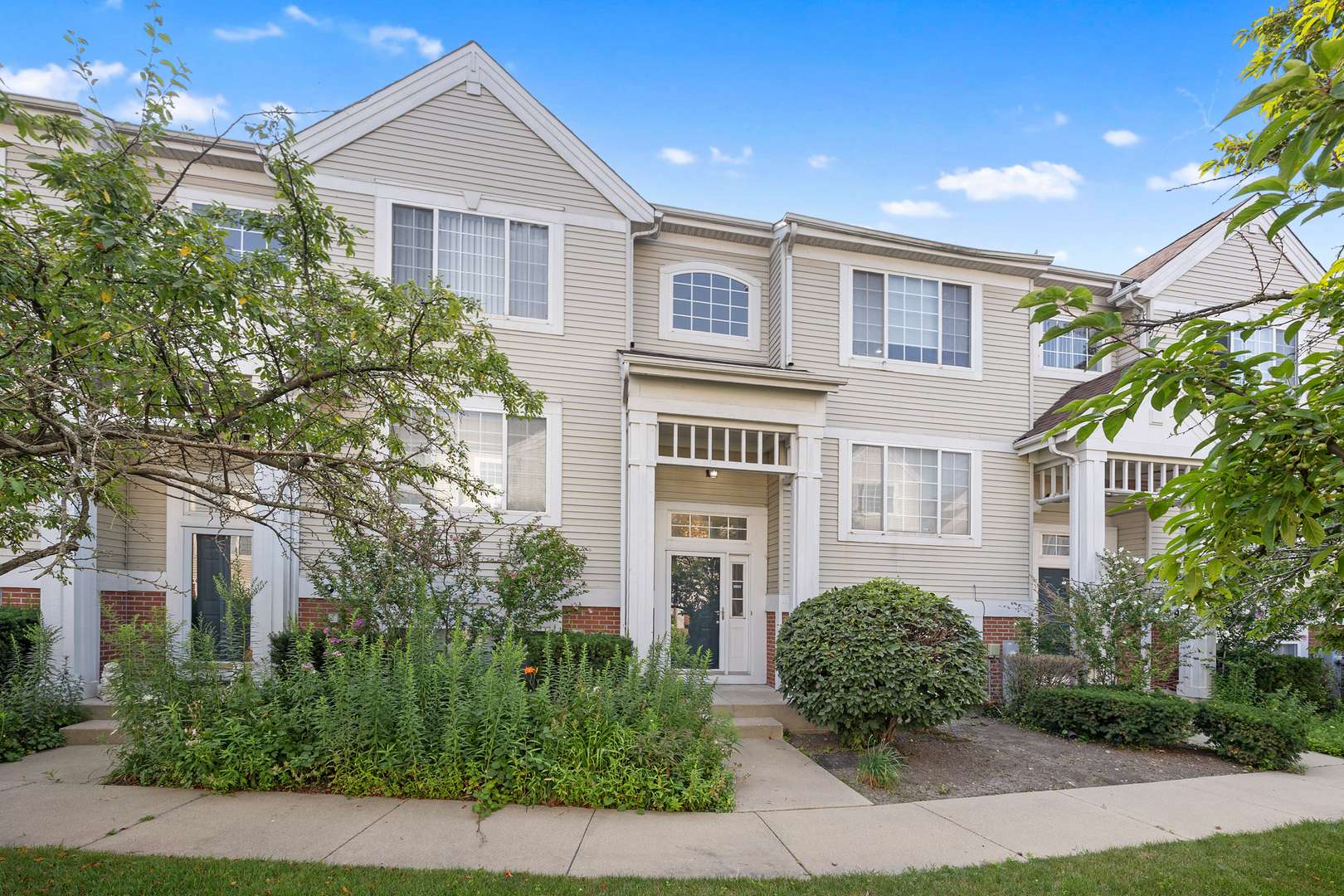 Des Plaines, IL 60016,9411 N harrison ST