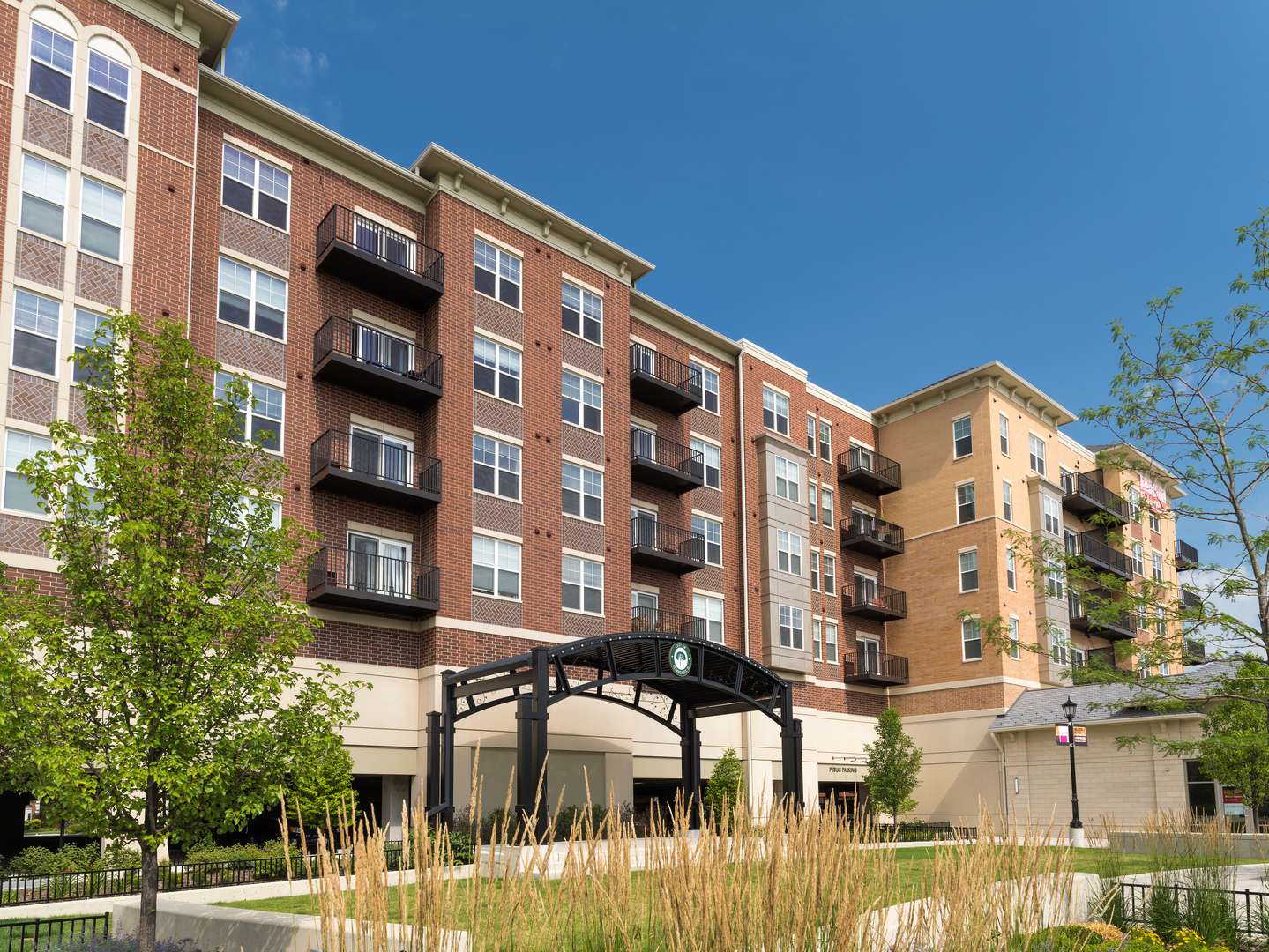 Elmhurst, IL 60126,255 N Addison AVE #528