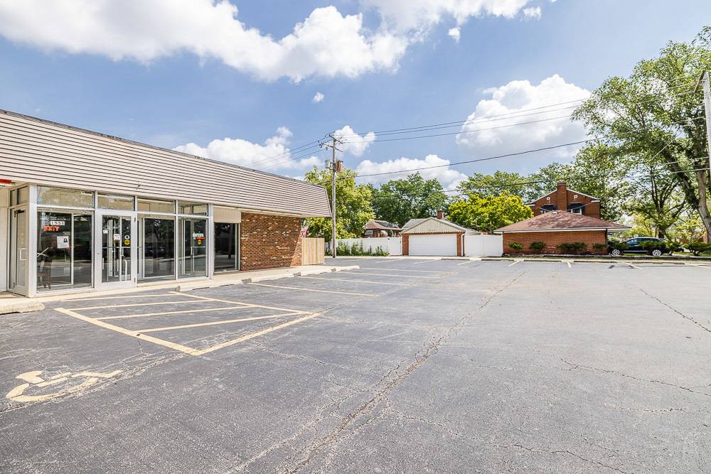 Westchester, IL 60154,1551 Westchester BLVD