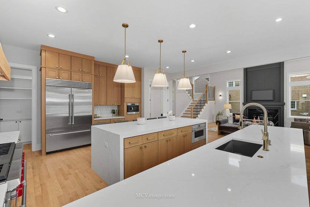 Lemont, IL 60439,1511 Linden CIR