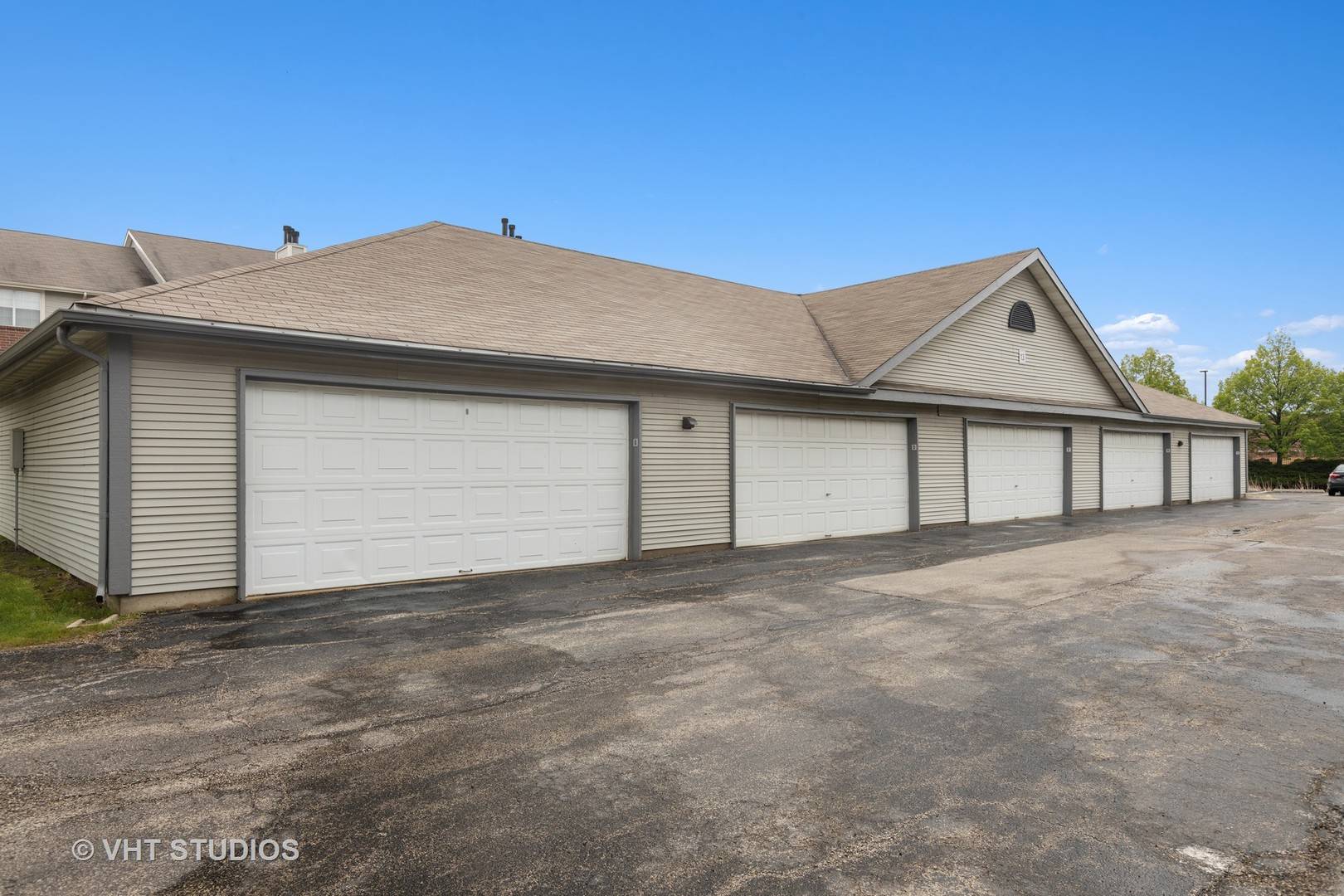 Wheaton, IL 60189,40 Sterling CIR #106