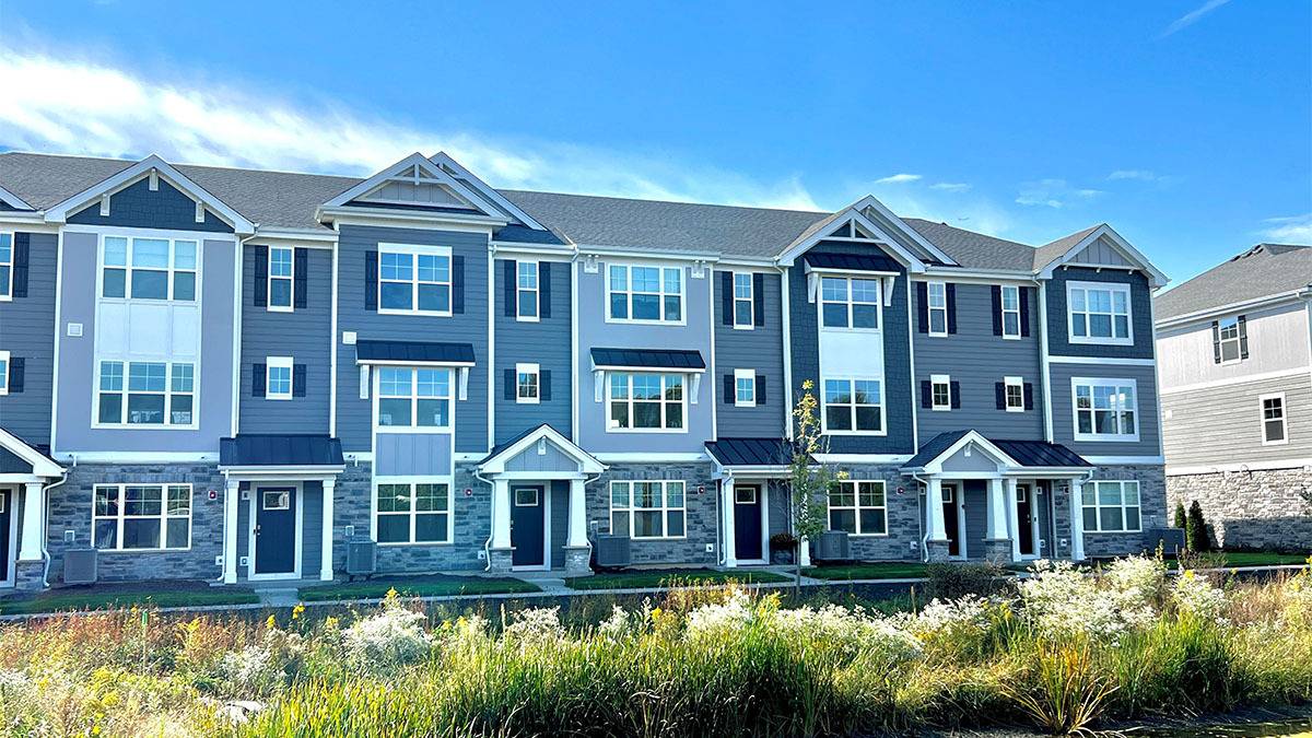 St. Charles, IL 60174,440 lakeshore CT