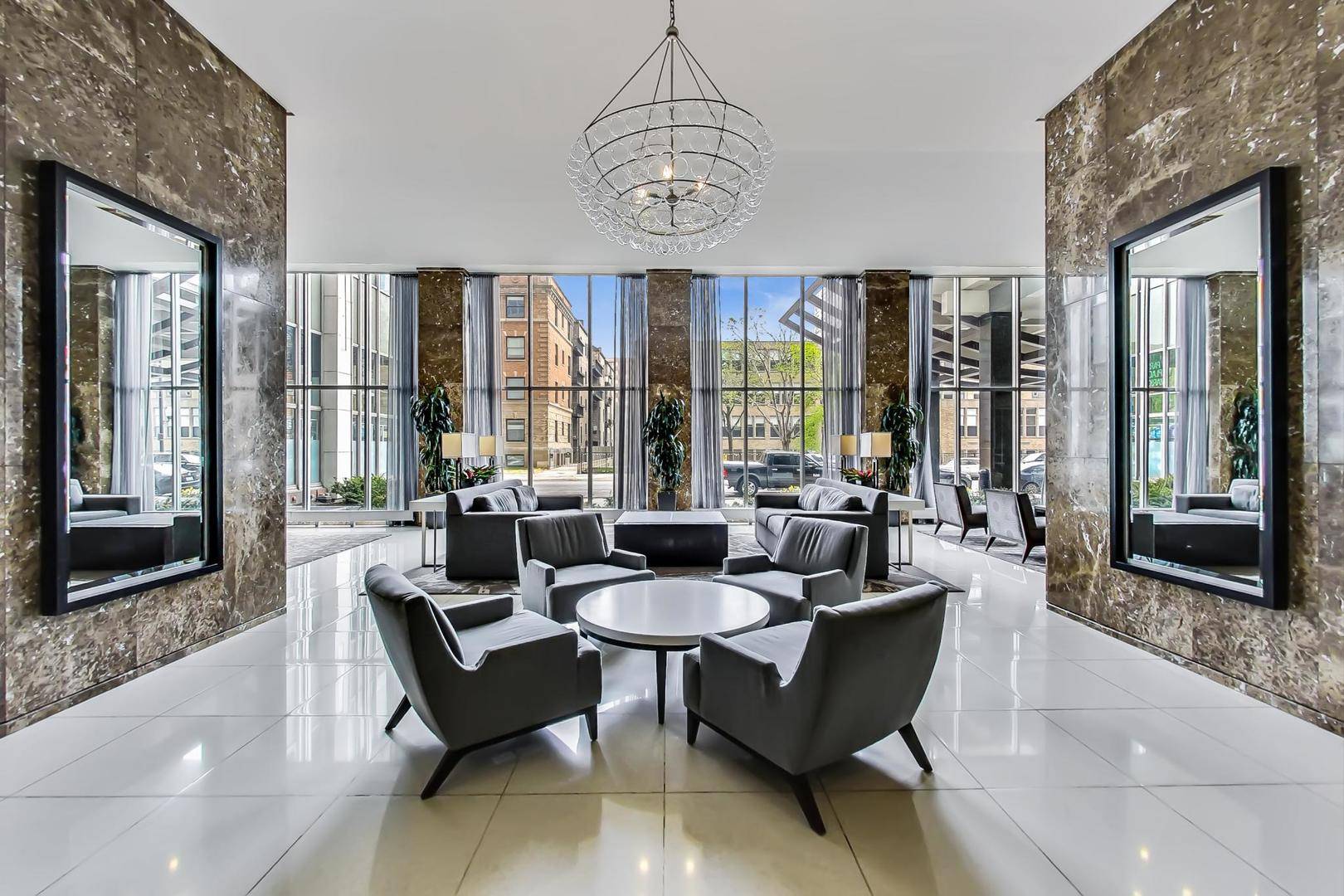 Chicago, IL 60613,655 W IRVING PARK RD #3802