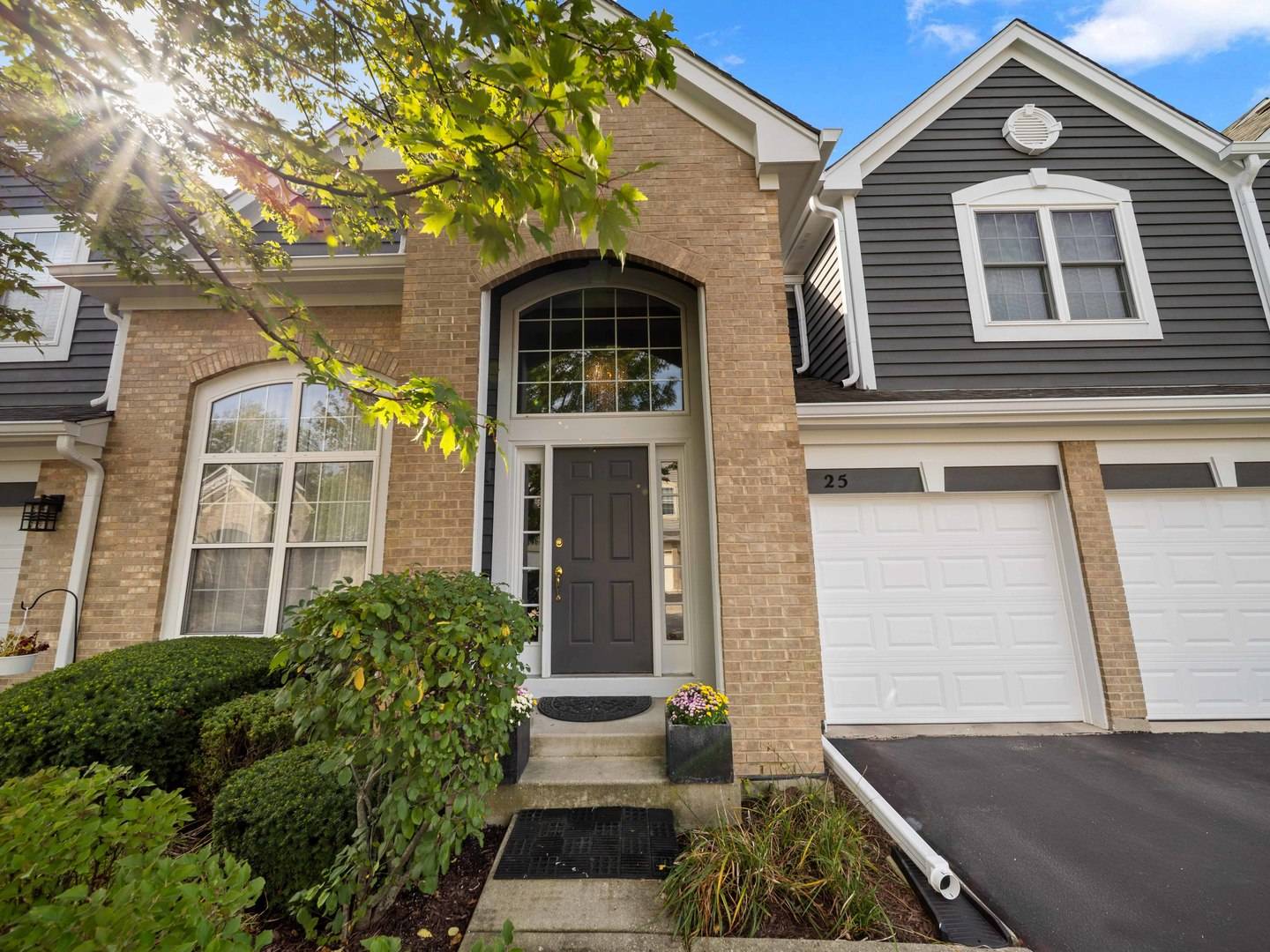 Northbrook, IL 60062,25 Wellesley CIR