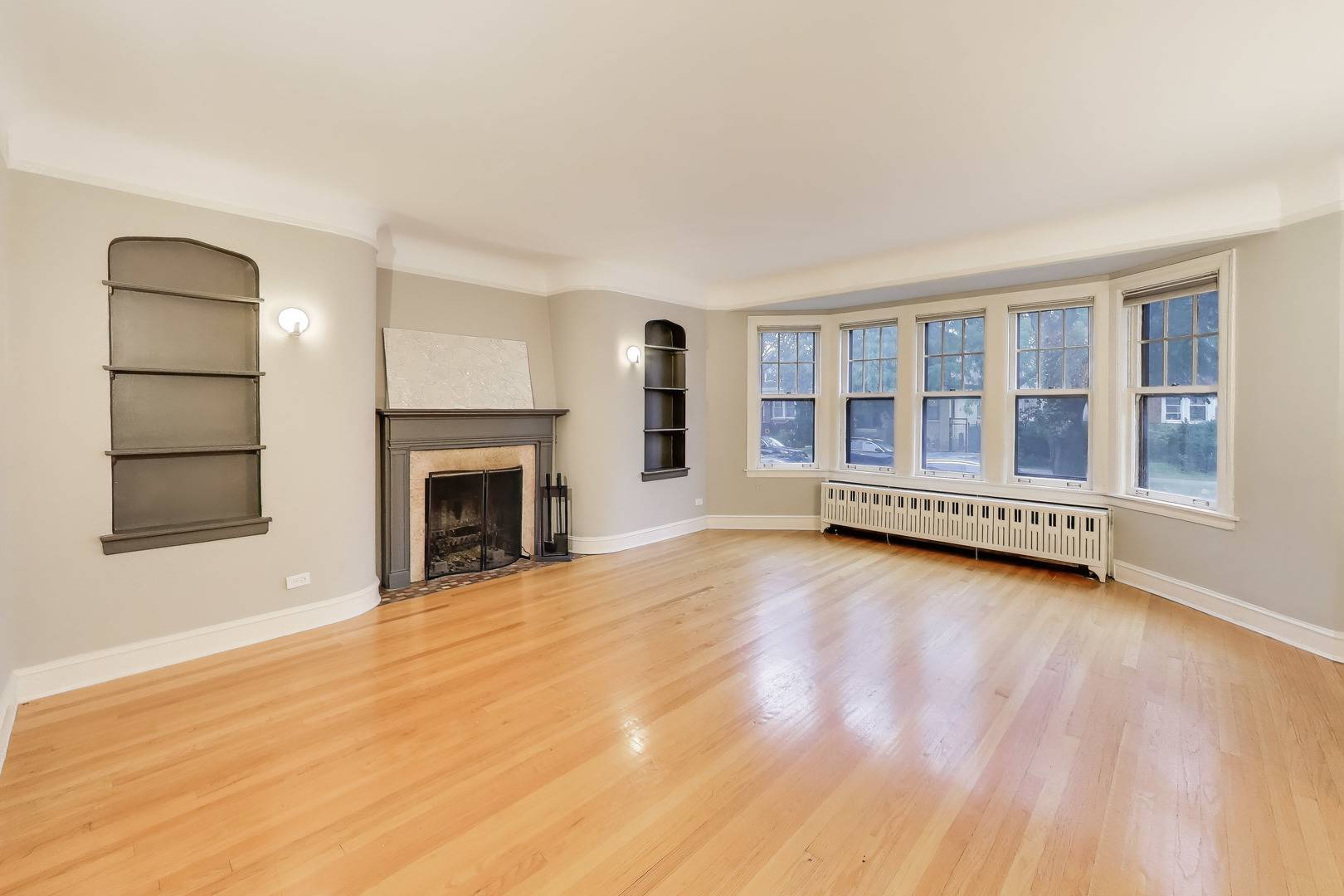 Chicago, IL 60641,5501 W BYRON ST