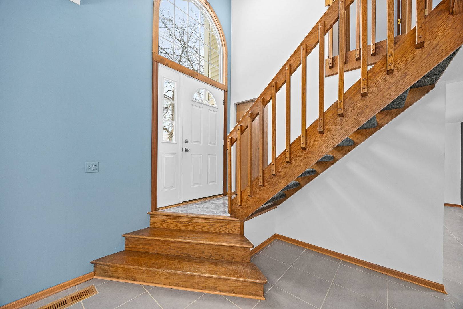 Winfield, IL 60190,0N670 Bedford LN #2304