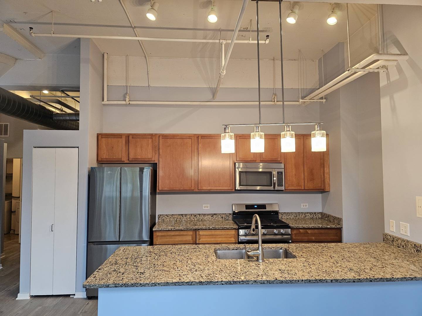 Chicago, IL 60609,2323 W Pershing RD #104