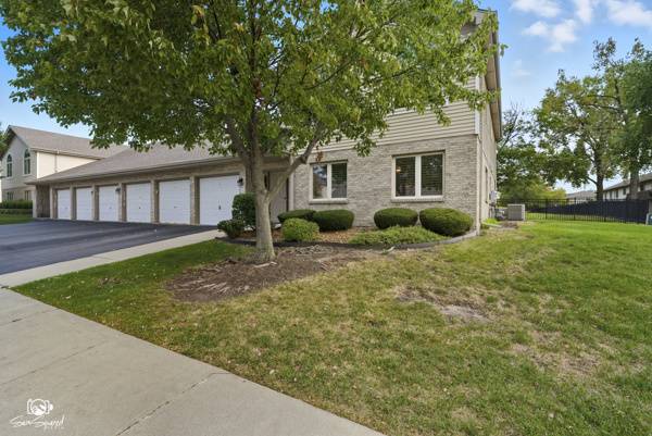 Joliet, IL 60436,182 Saenz LN #182