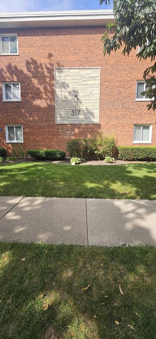 Oak Park, IL 60302,317 Wisconsin AVE #1A