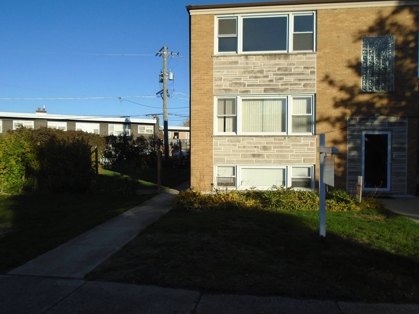 Niles, IL 60714,8037 N Oriole AVE