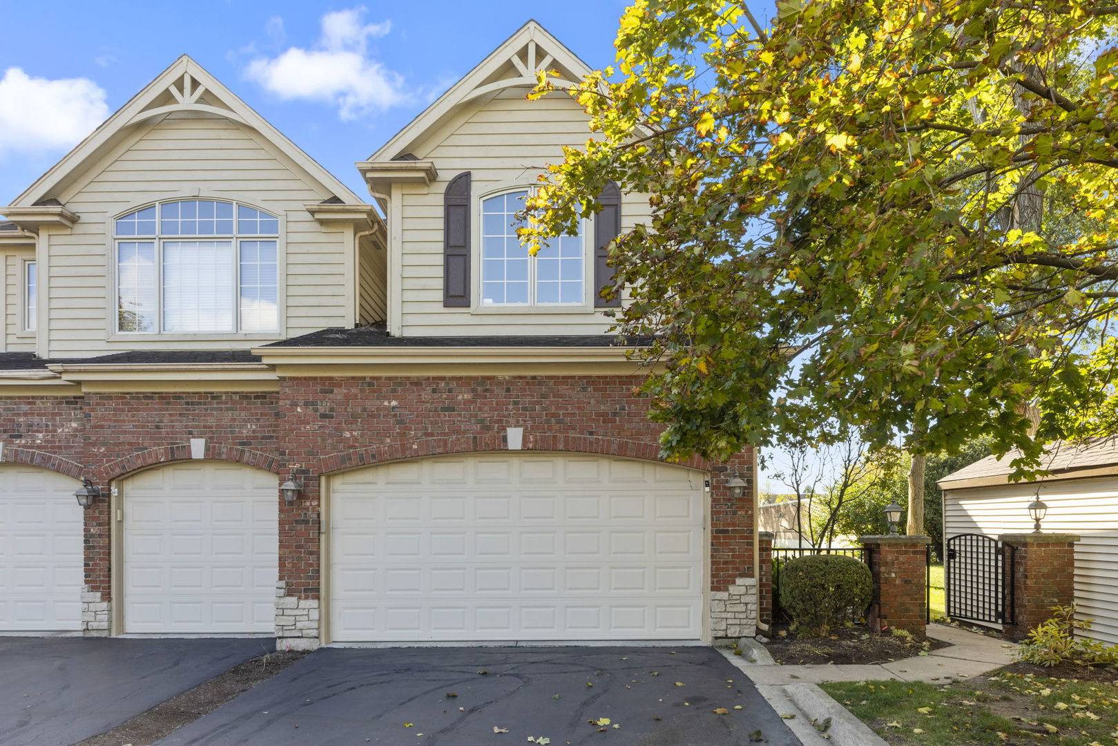 Lisle, IL 60532,1161 Lisle PL