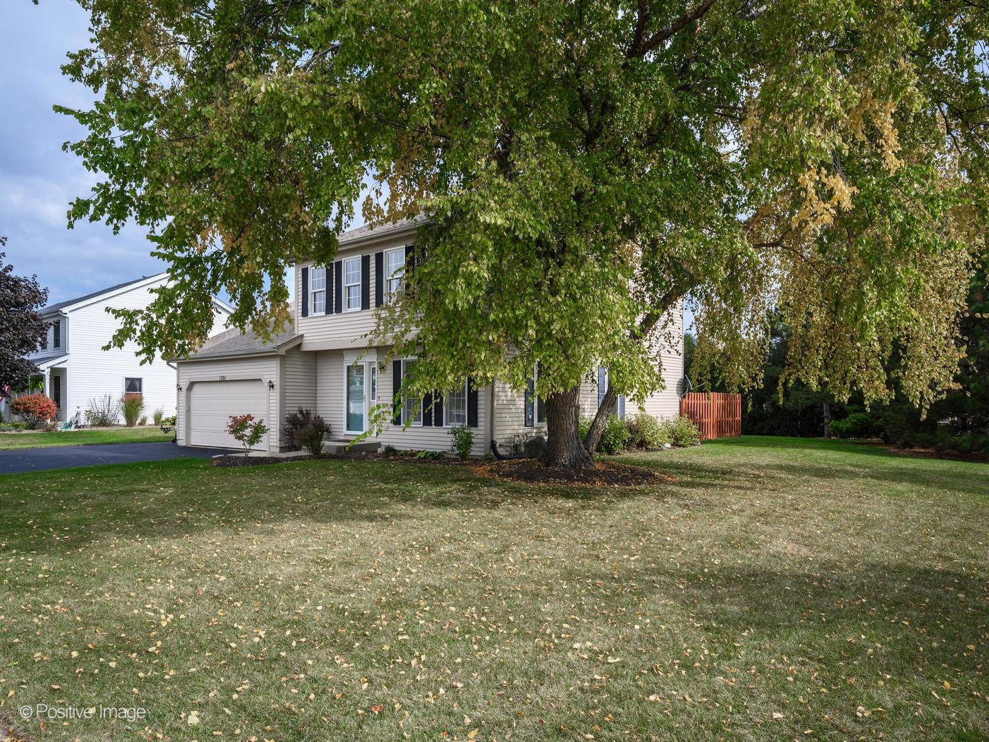 Crystal Lake, IL 60014,1201 Boxwood DR