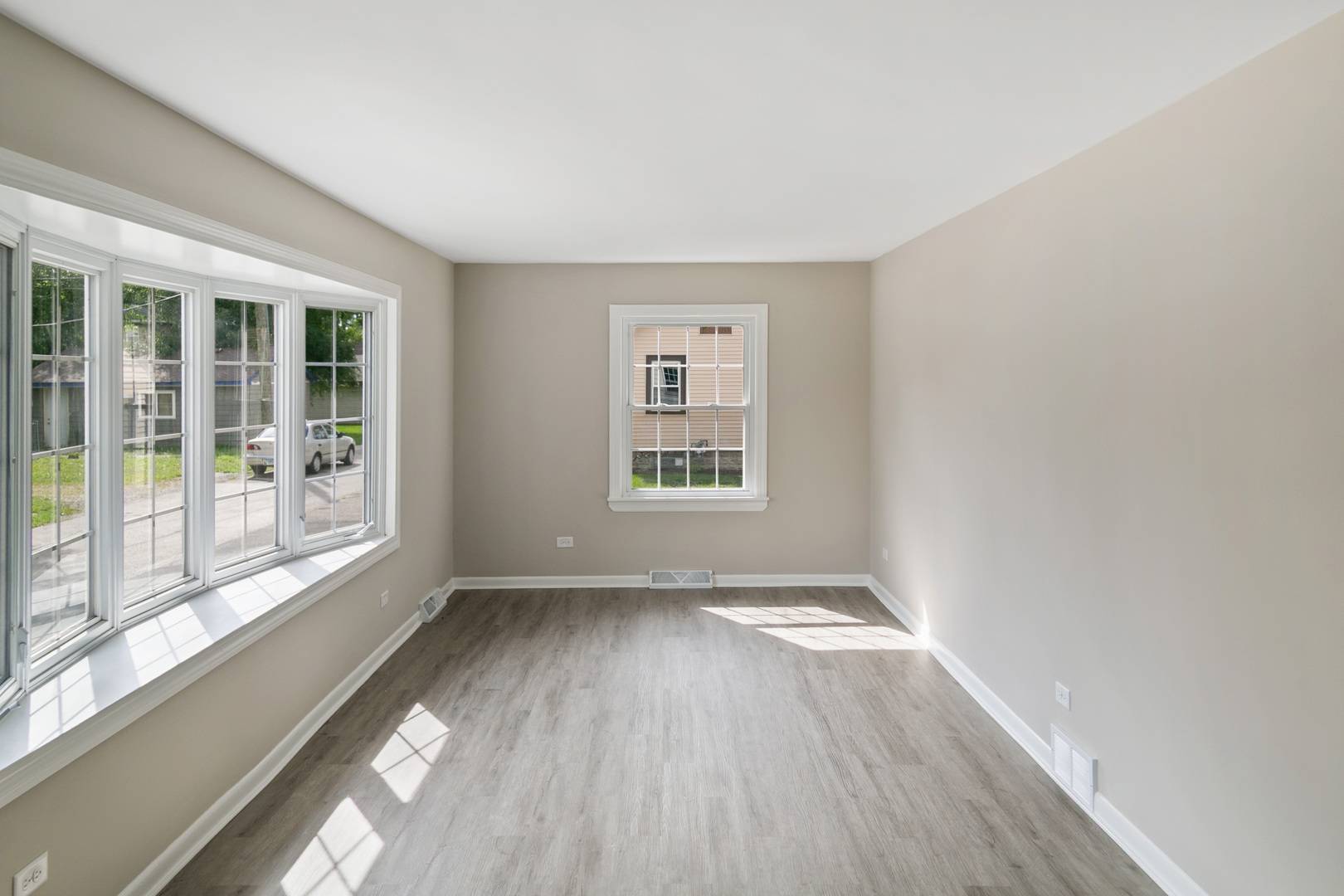 South Holland, IL 60473,428 E 156th PL