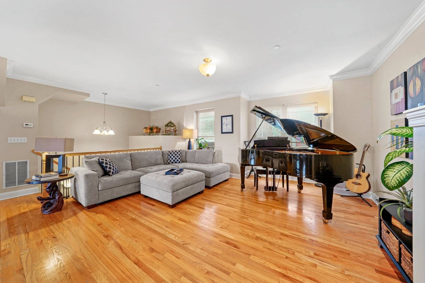 Schiller Park, IL 60176,3922 Wehrman AVE #3922