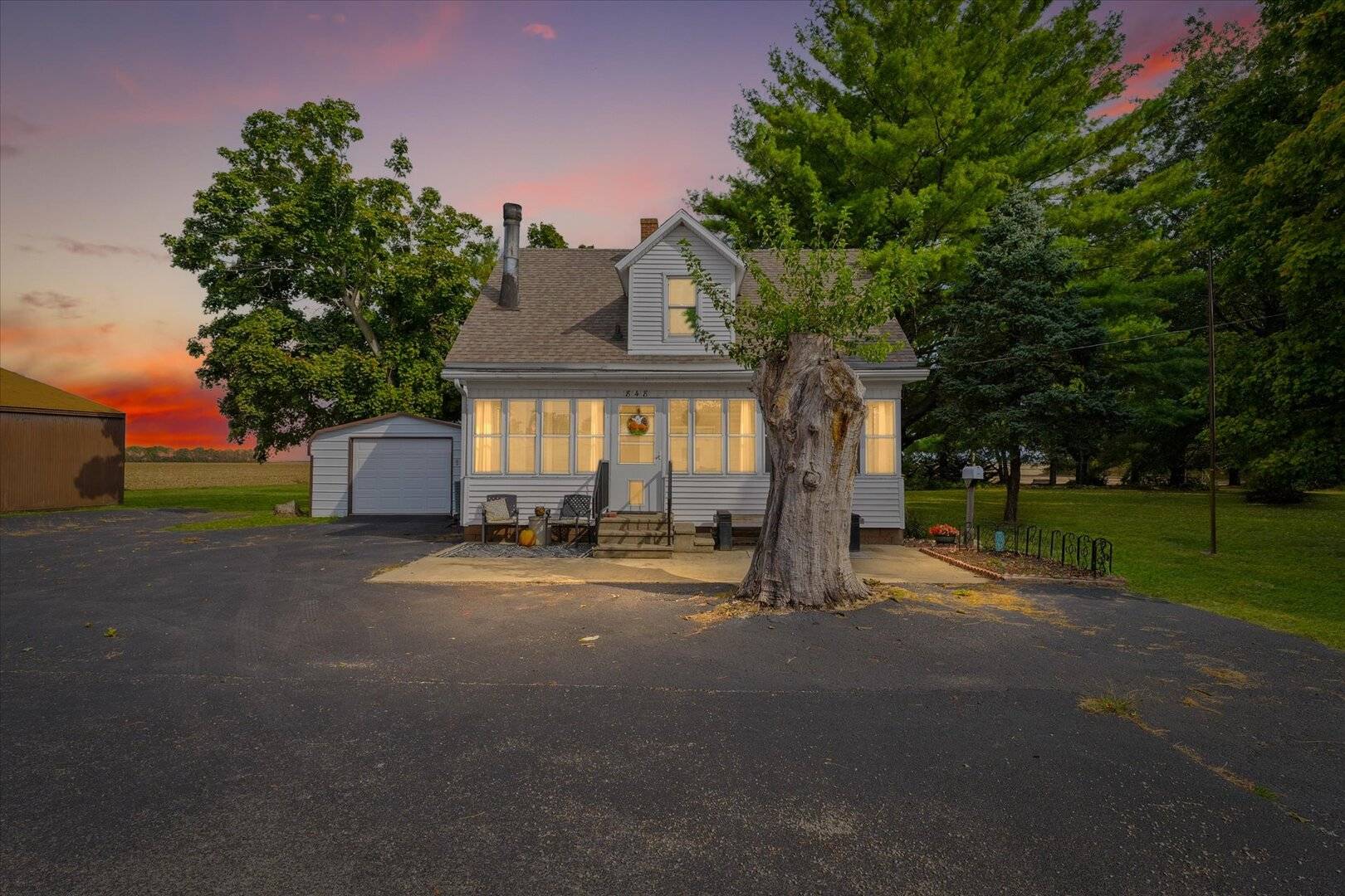 Bement, IL 61813,848 N Champaign ST