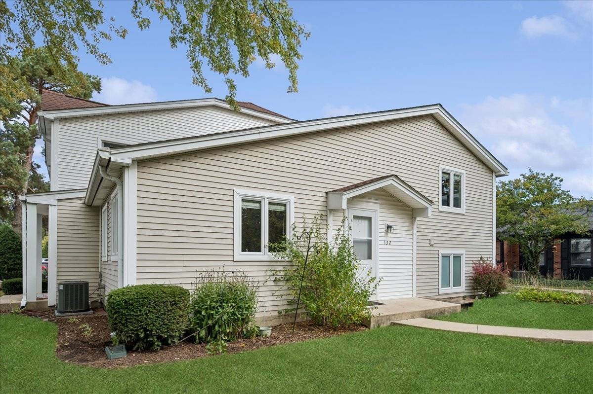 Deerfield, IL 60015,532 Inverrary LN #0