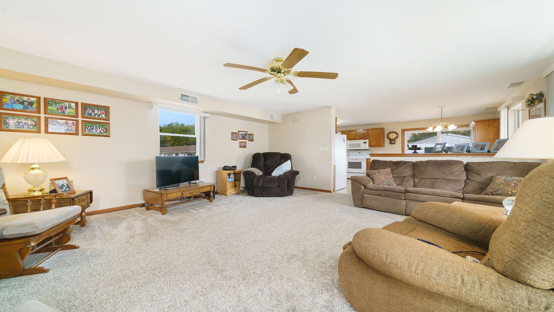 Byron, IL 61010,511 W Blackhawk DR