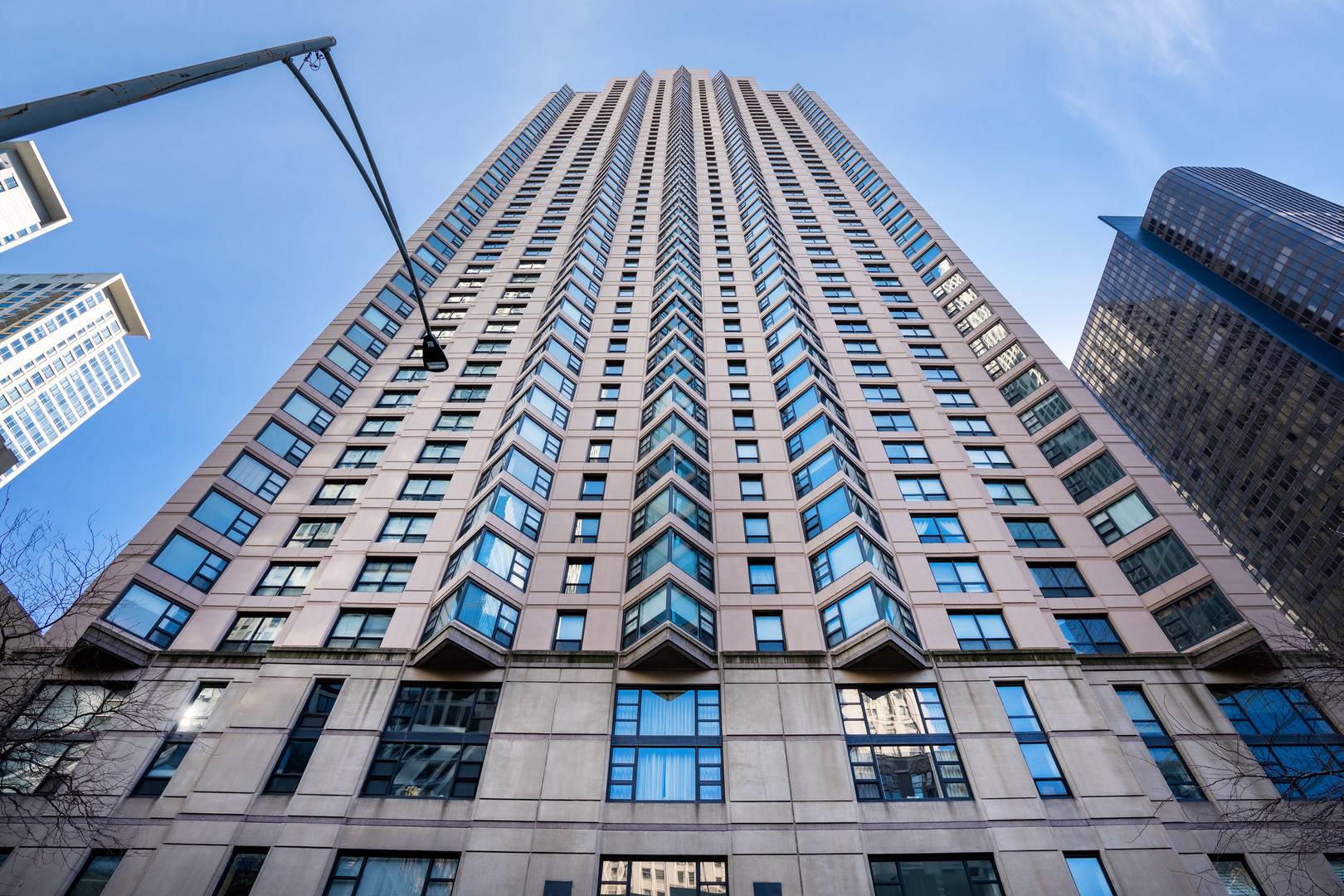 Chicago, IL 60611,401 E ONTARIO ST #2409