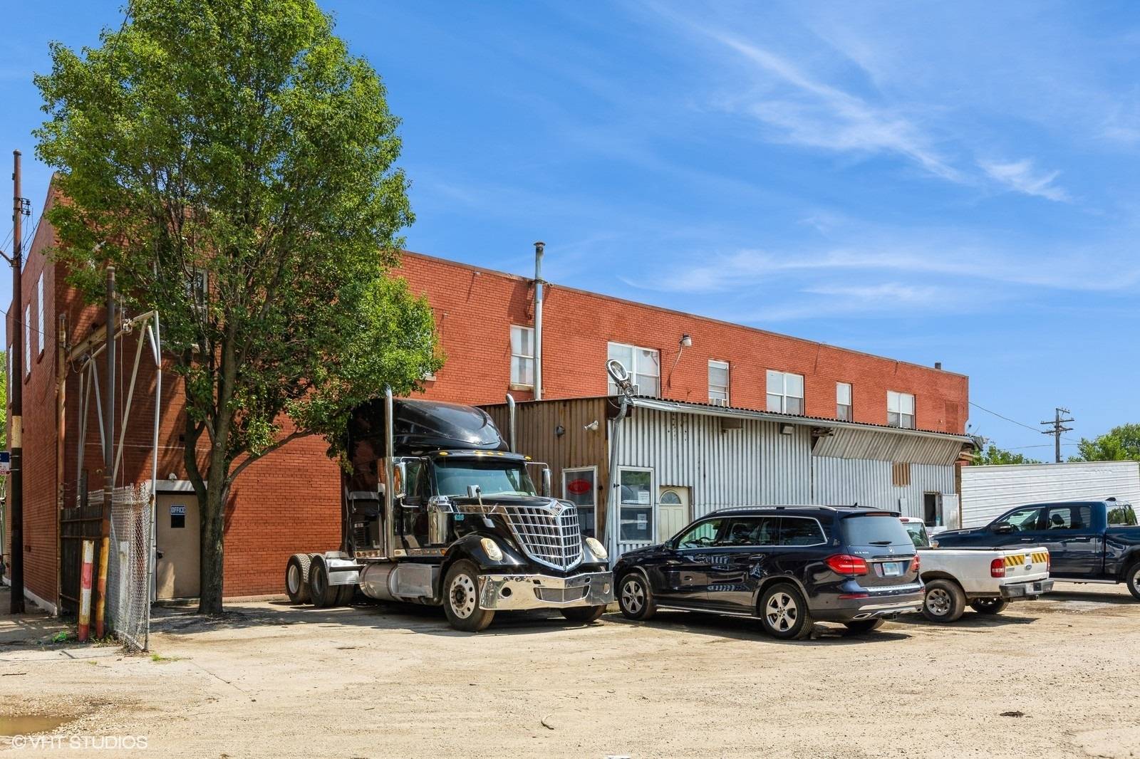 Chicago, IL 60644,5125 W Lake ST