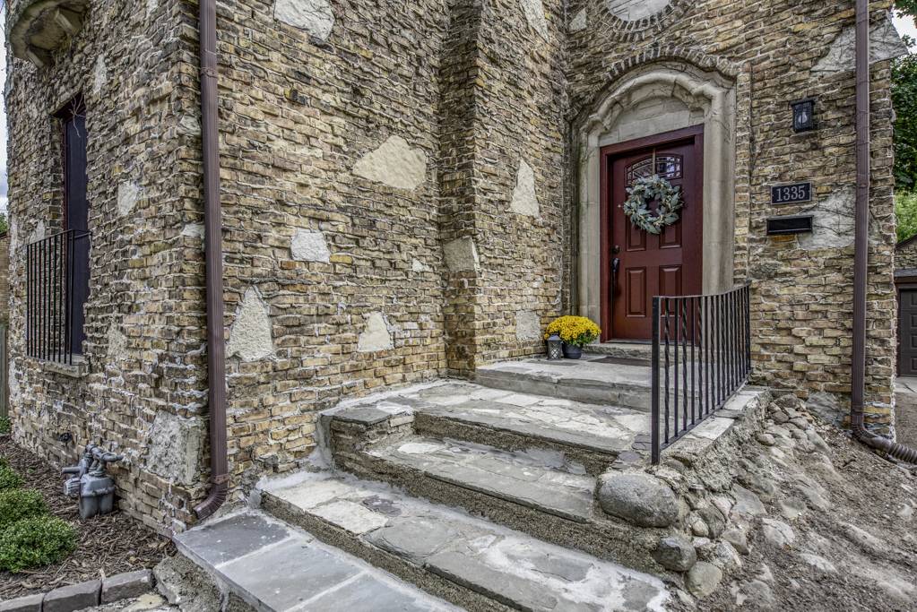 Waukegan, IL 60085,1335 Chestnut ST