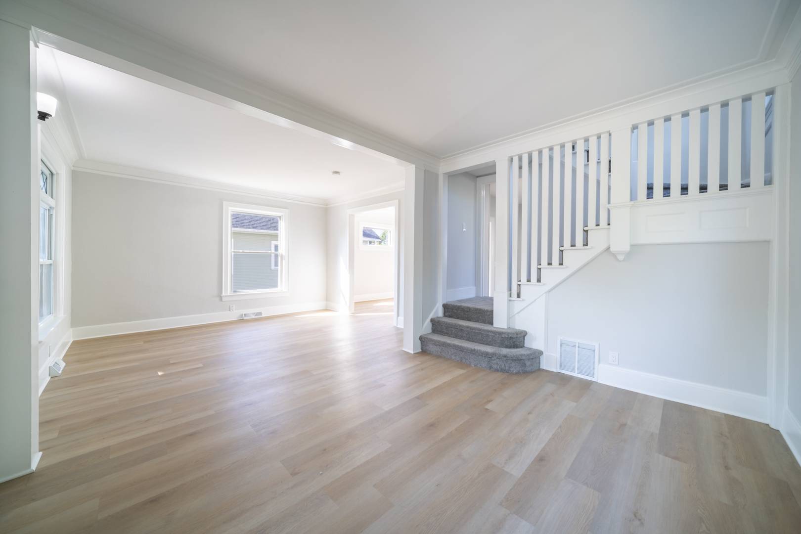 Elgin, IL 60123,414 Billings ST