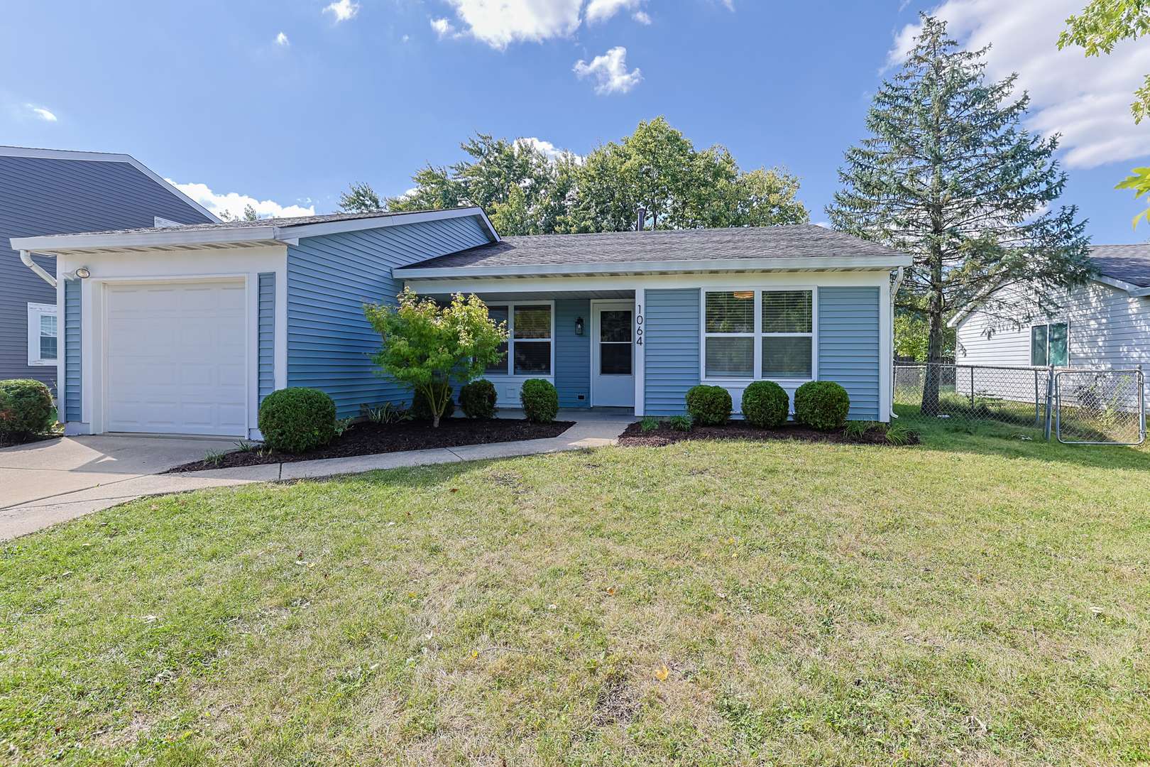 Bolingbrook, IL 60440,1064 Crestwood LN