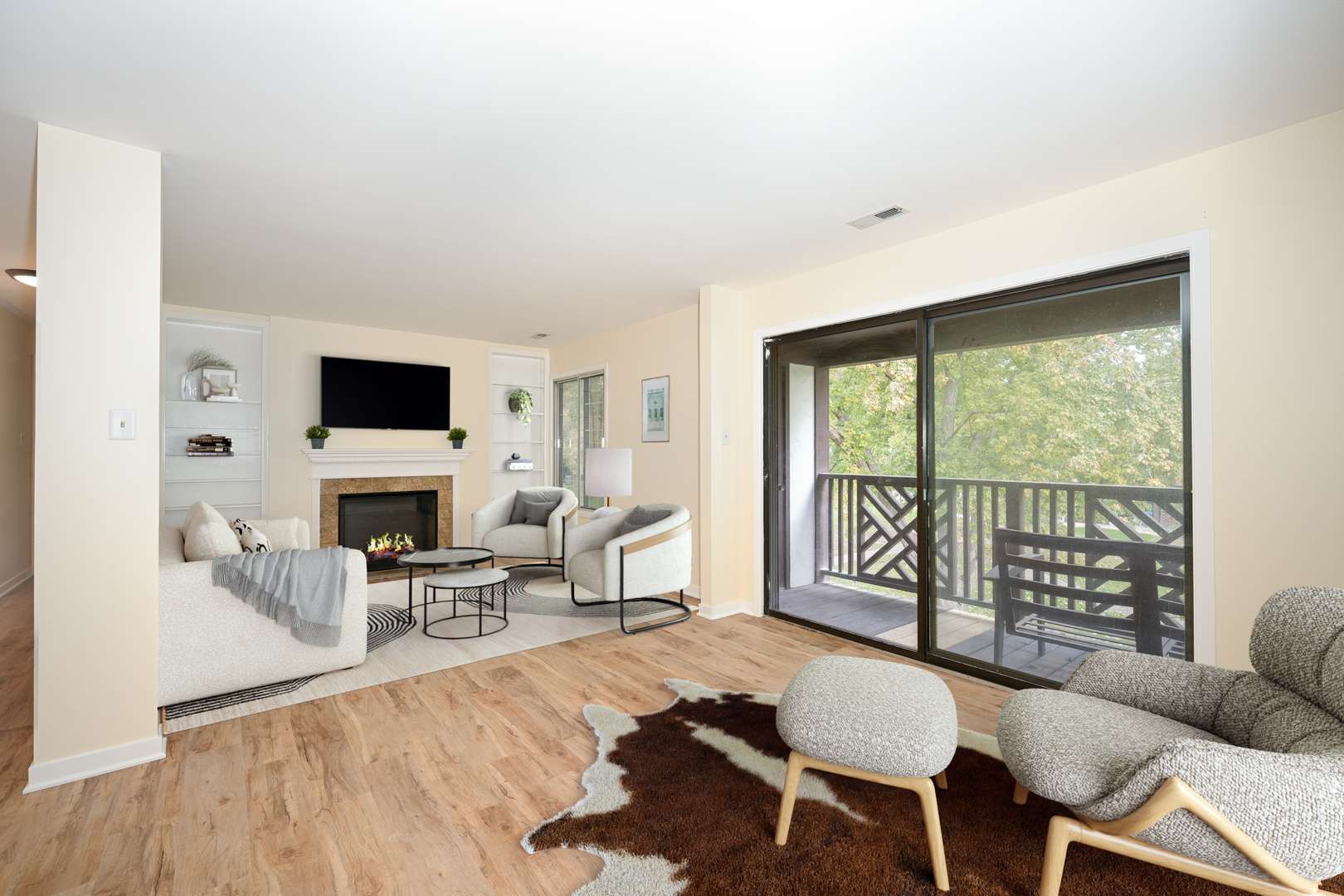 Wheaton, IL 60189,1751 Plymouth CT #B