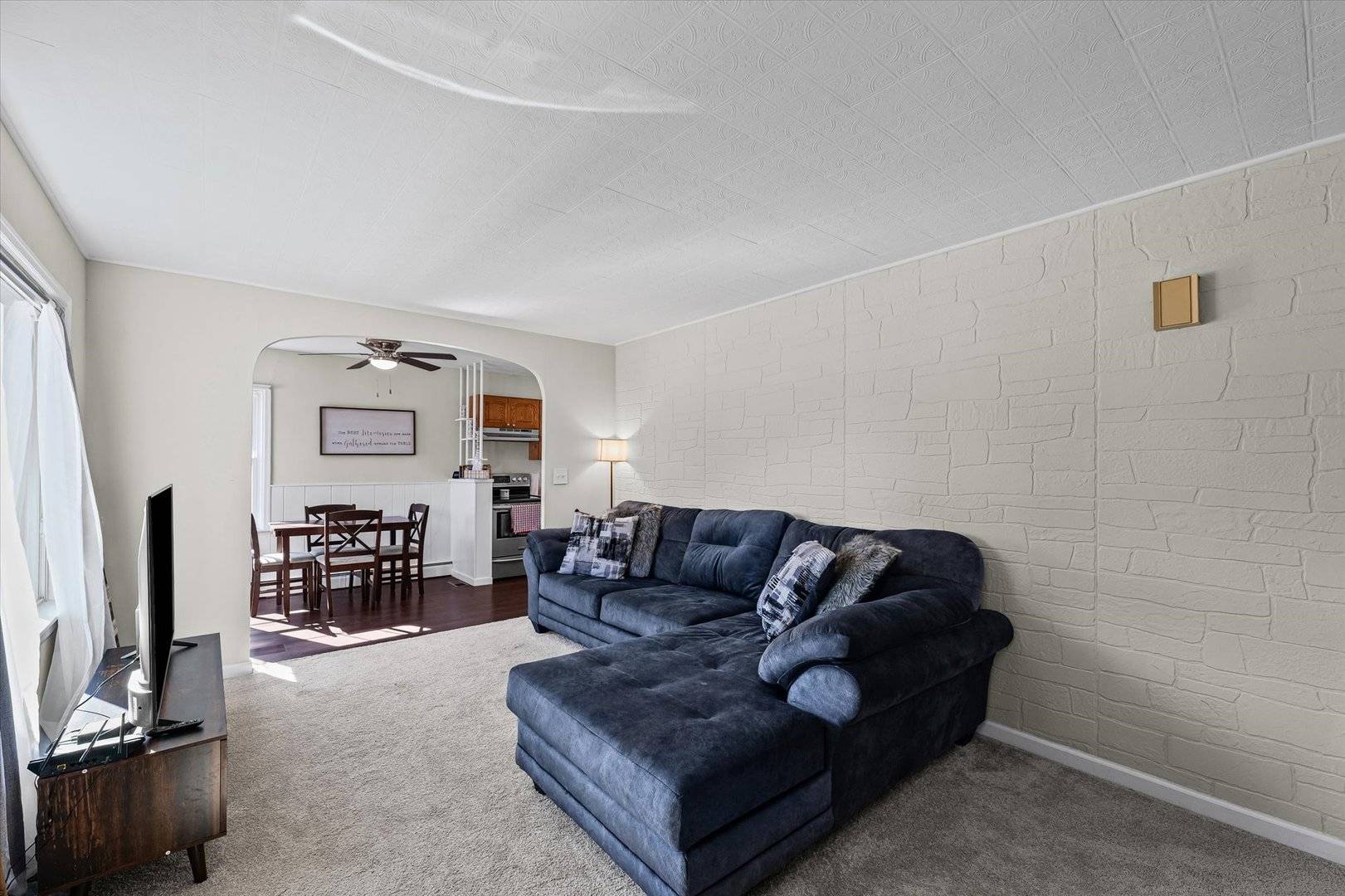 Buckley, IL 60918,209 S Walnut ST