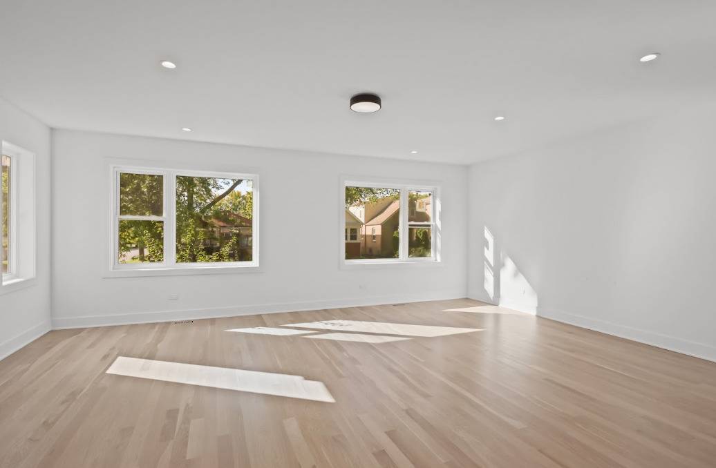 Elmwood Park, IL 60707,2201 N 74th CT