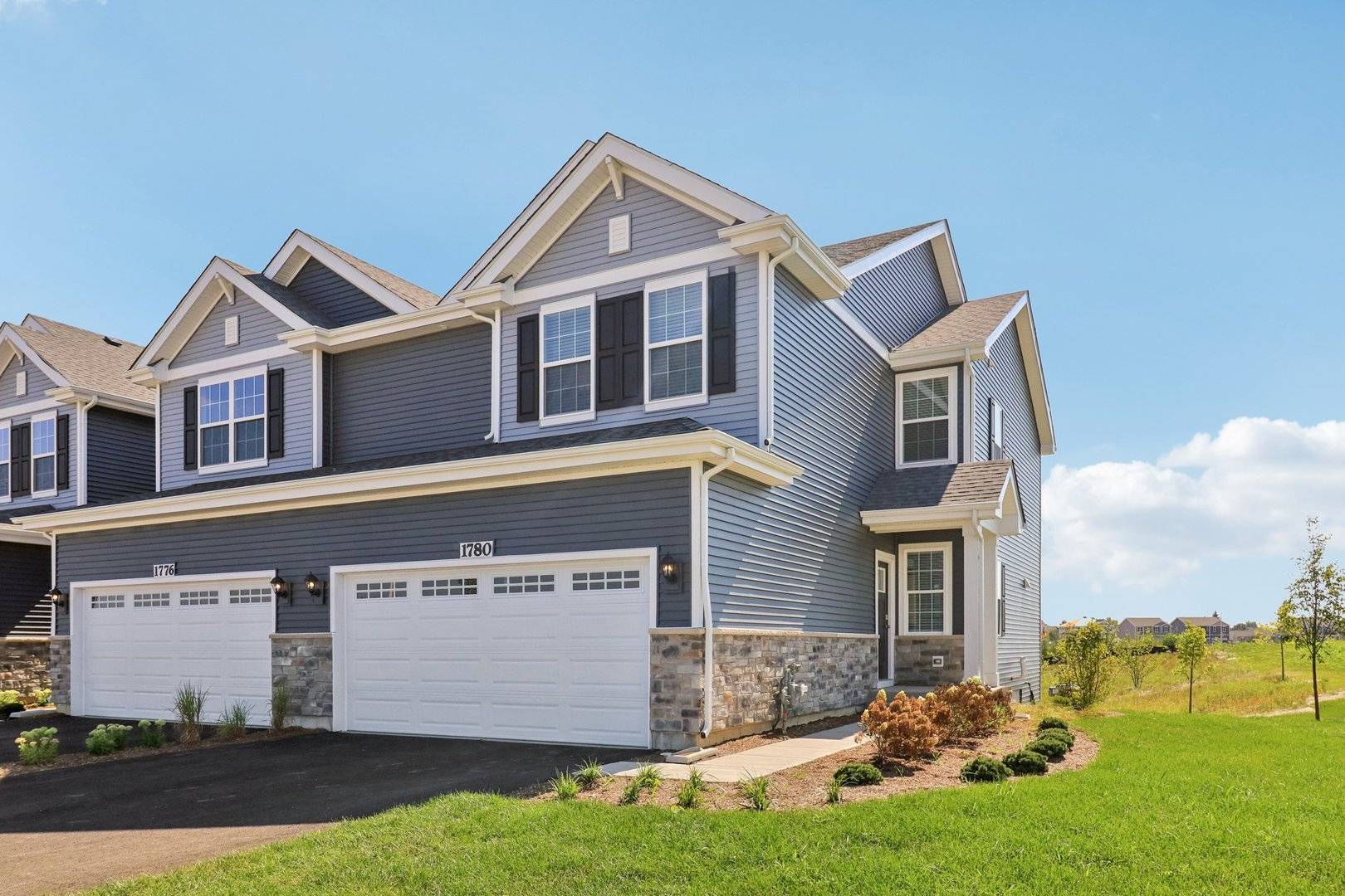 Aurora, IL 60503,1764 Stable LN