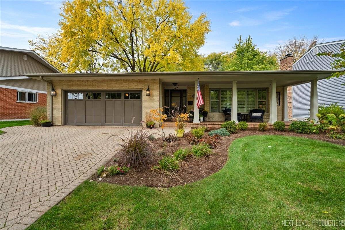 Naperville, IL 60563,609 Bowling Green CT