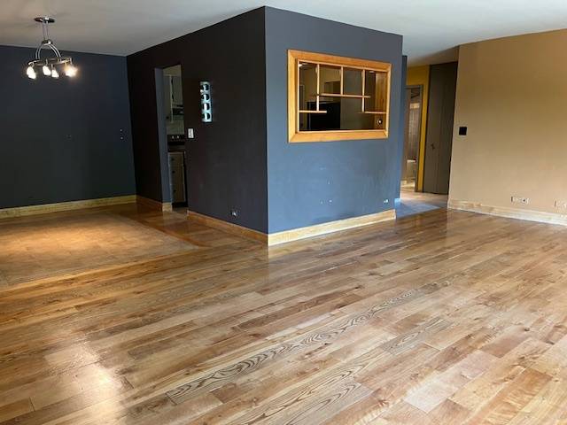 Arlington Heights, IL 60005,1505 E Central RD #303A