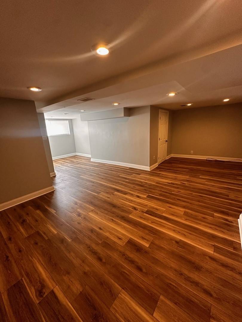 Chicago, IL 60637,6110 S Saint Lawrence AVE #G