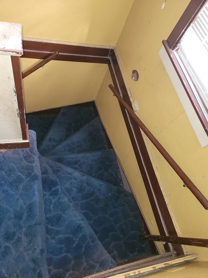 Chicago, IL 60617,10055 S Oglesby AVE