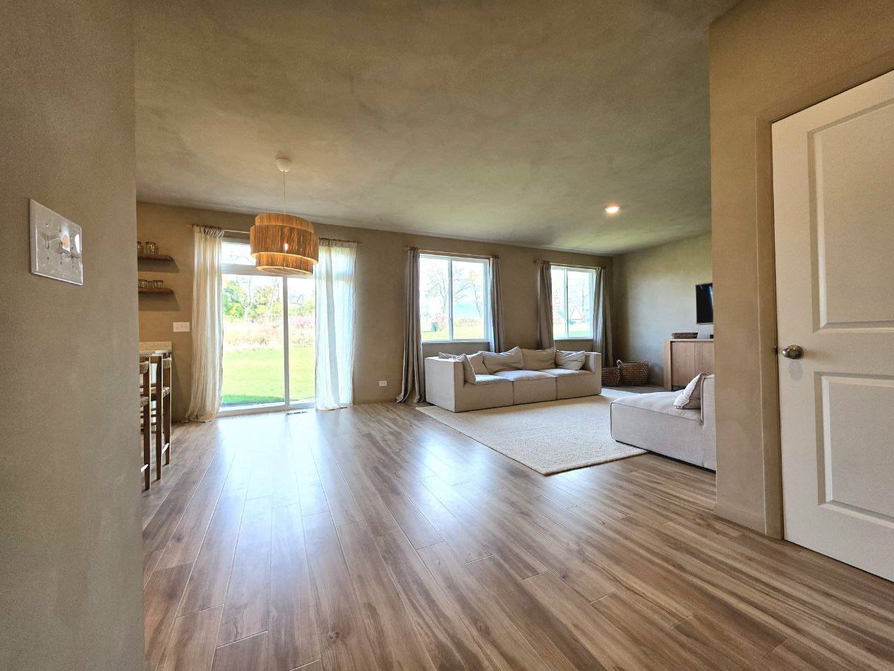 Woodstock, IL 60098,2381 Fairview CIR